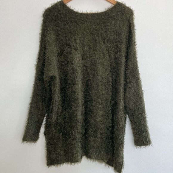 H&M Dark Green Fluffy Shaggy V Neck Sweater - Picture 4 of 7